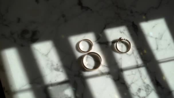 Three wedding rings — Stock Video