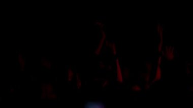 Saint-Petersburg, Rusya-11 Mart 2018: club konserinde dans insanlar