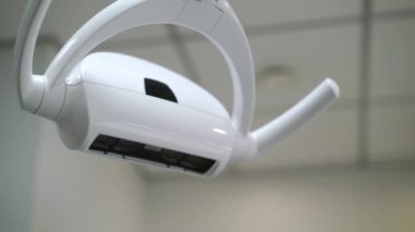 Diş Kliniği ekipman lamba