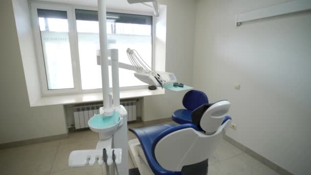 Silla dental en la clínica — Vídeos de Stock