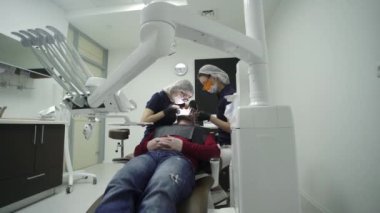 Diş hekimi beyazlatma diş hasta için