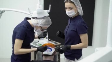 Diş hekimi beyazlatma diş hasta için