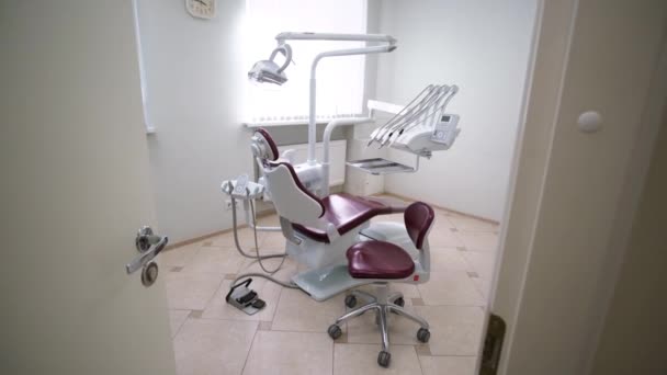 Оборудование стоматологической клиники — стоковое видео
