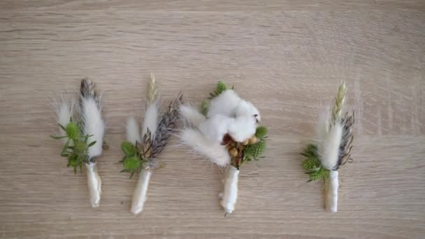 Boutonniere for groom and friends. Wedding ceremony preparation — Stock Video