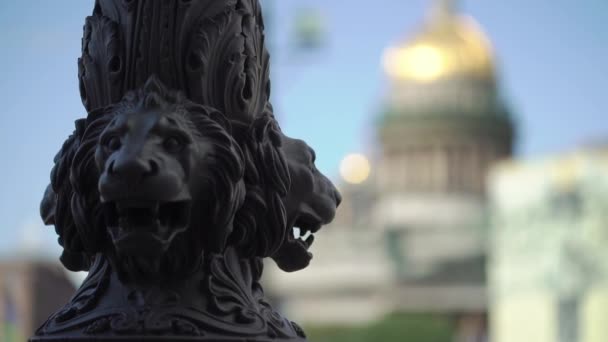 Isaacs cathedral in Saint-Petersburg, Russia. — Stock Video