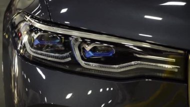 Lazer öncülüğünde teknolojik araba farları