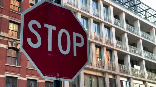 Parar sinal de estrada em Nova York . — Vídeo de Stock