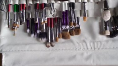 Profesyonel makyaj fırçası takımı. Makyaj sanatçısı için ayarlandı.
