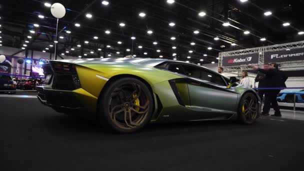 SAINT-PETERSBURG, RÚSSIA - 28 de julho de 2019: Lamborghini Aventador car. Sintonia automóvel. Exposição de auto show real . — Vídeo de Stock