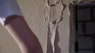 Havan sıva makinesi. Otomatik sıva. Ev ya da apartman onarımı ya da tadilatı. İnşaatçı