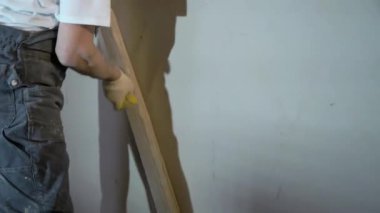 Havan sıva makinesi. Otomatik sıva. Ev ya da apartman onarımı ya da tadilatı. İnşaatçı
