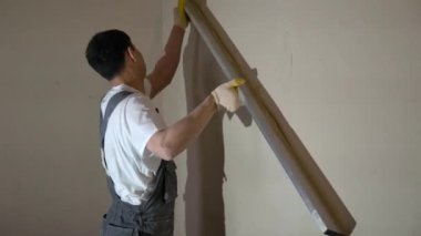 Havan sıva makinesi. Otomatik sıva. Ev ya da apartman onarımı ya da tadilatı. İnşaatçı