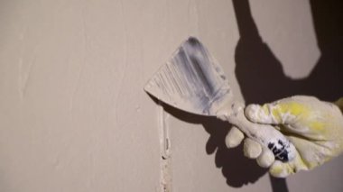 Havan sıva makinesi. Otomatik sıva. Ev ya da apartman onarımı ya da tadilatı. İnşaatçı