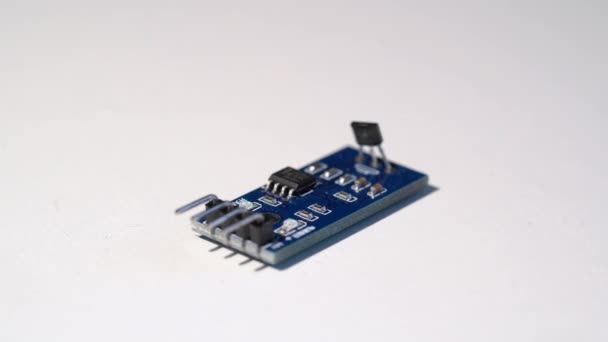 磁场传感器。Diy arduino的电子元件 — 图库视频影像