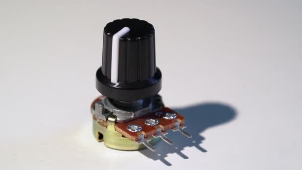 โพเทนมิเตอร์สลับวิศวกรรมอิเล็กทรอนิกส์ arduino ส่วนประกอบอิเล็กทรอนิกส์ DIY — วีดีโอสต็อก