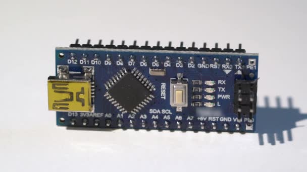 Μικροελεγκτής για πρωτότυπη ηλεκτρονική μηχανική arduino nano — Αρχείο Βίντεο