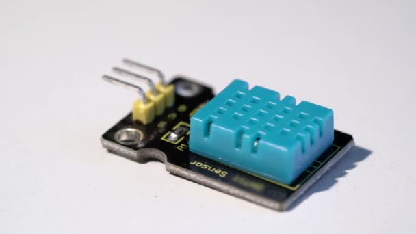 Sensor suhu dan kelembaban komponen elektronik bagian prototip arduino — Stok Video
