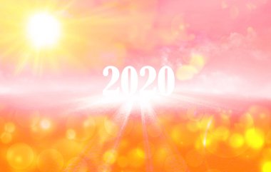 2020 kırmızı gökyüzü gün batımında parlak güneş ışığı ve bokeh etkisi ile