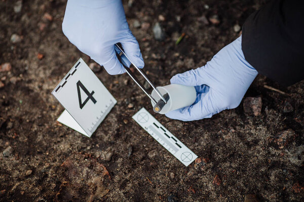 Расследование места преступления
 