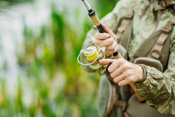 Mujer Peces Río — Foto de Stock