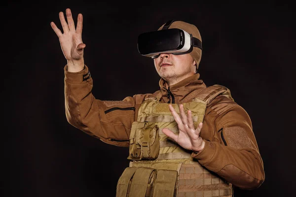 Soldado Retrato Empreiteiro Militar Privado Usando Óculos Realidade Virtual Guerra — Fotografia de Stock