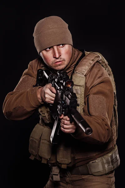 Soldado Retrato Empreiteiro Militar Privado Segurando Rifle Guerra Exército Arma — Fotografia de Stock