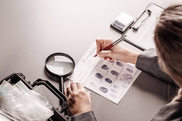 Детектив эксперт пишет:
 