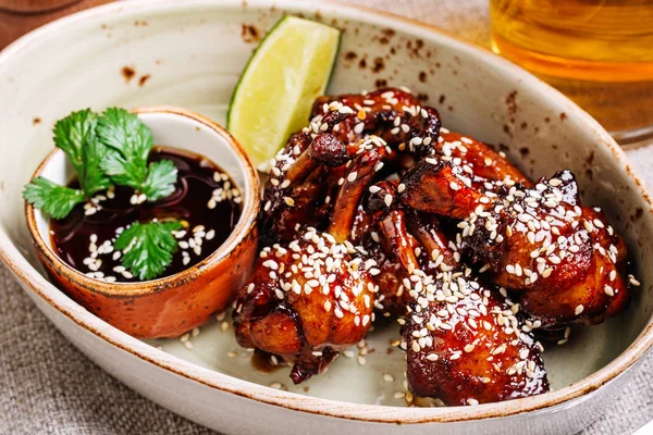 Chicken Wings in Sauce Teriyaki — Stockfoto