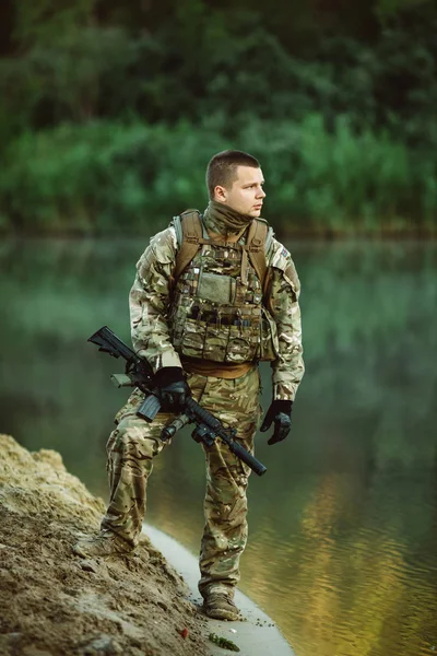 Soldados Das Forças Especiais Britânicas Com Armas Participam Manobras Militares — Fotografia de Stock