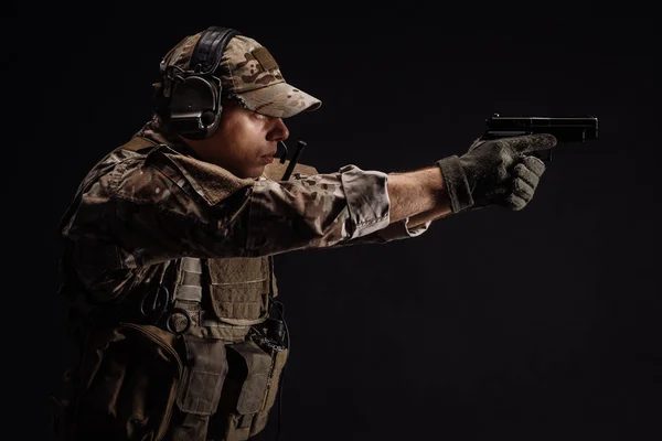 Privater Militärunternehmer Mit Scharfschützengewehr Krieg Armee Waffen Technologie Und Menschenkonzept — Stockfoto