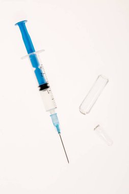 Ampul ve izole şırınga