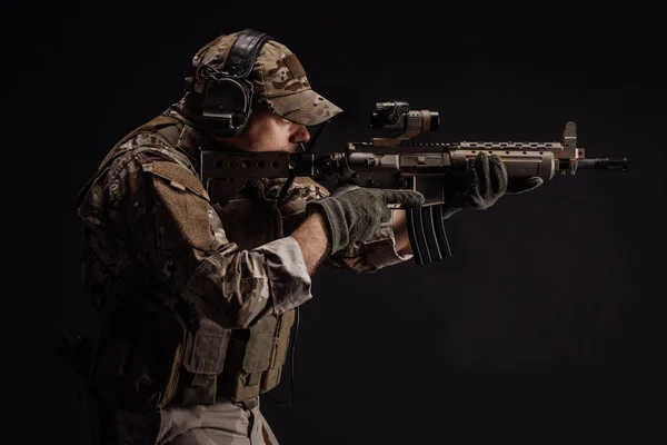 Entrepreneur Militaire Privé Tenant Fusil Sniper Guerre Armée Arme Technologie — Photo