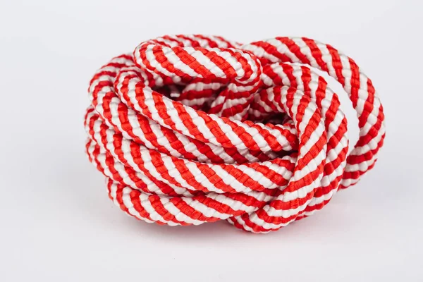 Corda vermelha em um nó — Fotografia de Stock