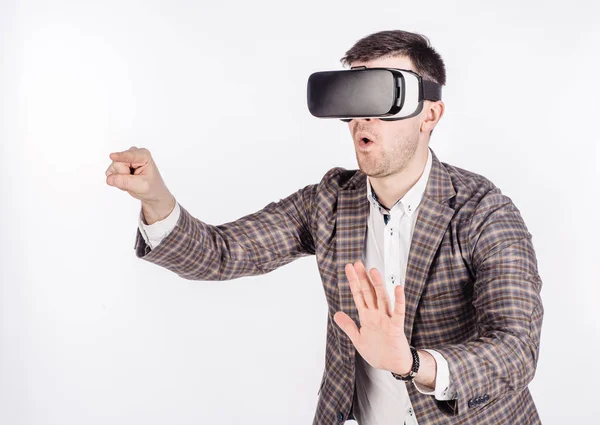 Homem Com Óculos Virtuais Expressão Surpreendida — Fotografia de Stock