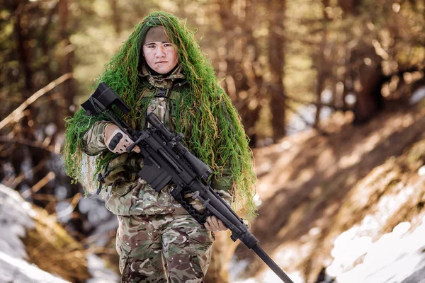 Grupp Specialstyrkor Vapen Kall Skog Vintern Krig Och Militära Begrepp — Stockfoto