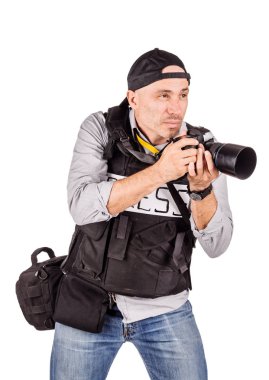 askeri basın fotoğrafçısı ile profesyonel bir fotoğraf makinesi. 