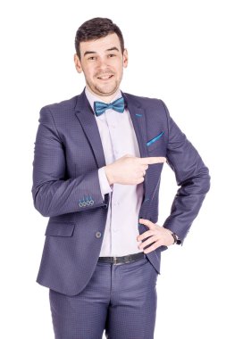 seyir ve parmak hareketi işaret eden işadamı. mutluluk, g