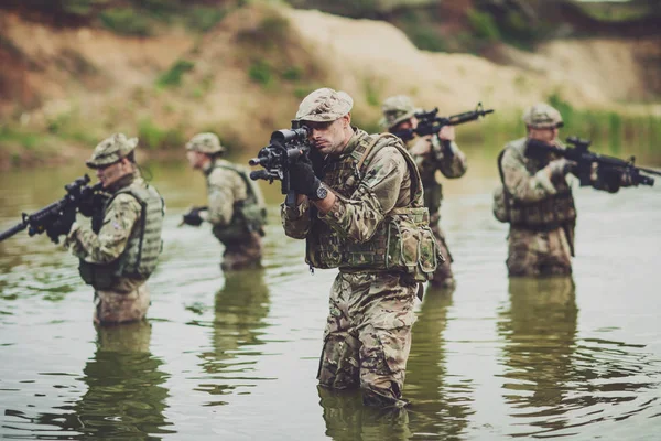 British Special Forces Soldiers Weapon — Stock Photo, Image