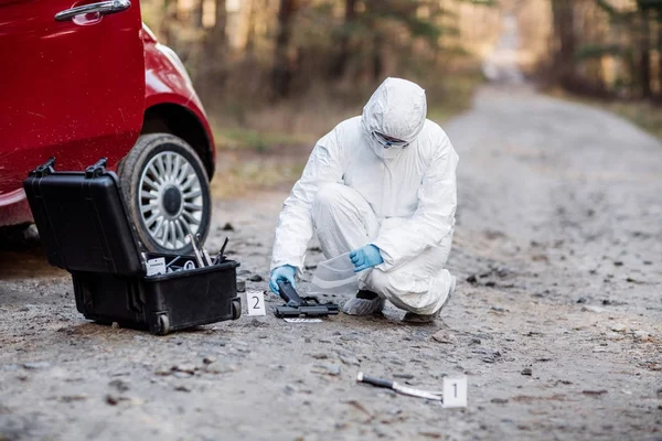 Crime scene investigation - collecting evidence — Stock Photo, Image