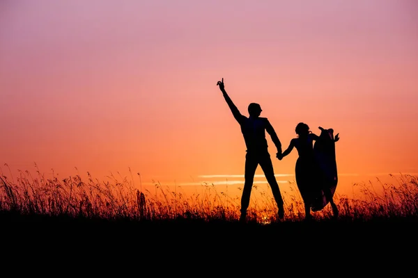 Hochzeitspaar Bei Sonnenuntergang Romantisches Konzept — Stockfoto