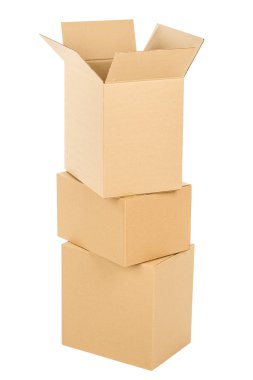 kazık beyaz zemin üzerine karton kutu