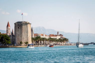 Trogir, Hırvatistan - 30 Eylül, 2017: Trogir tarihi bir kent olduğunu 