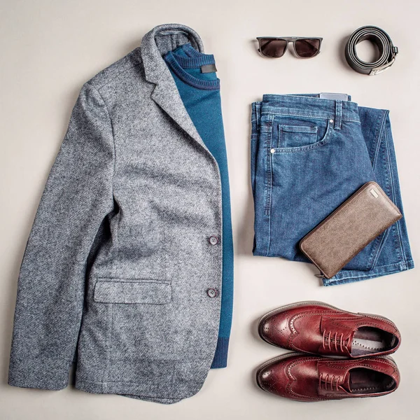 Lüks erkek moda seti: ceket, gömlek, eşarp, beyaz bir w üzerinde ayakkabı — Stok fotoğraf