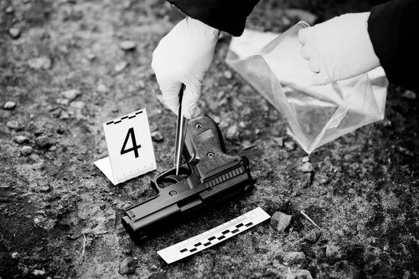 Investigación de la escena del crimen - recopilación de pruebas — Foto de Stock