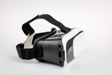 VR sanal gerçeklik gözlük beyaz arka plan üzerinde