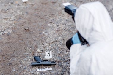 Olay yerinde delil toplama uzman. Hukuk ve polis işbirliği