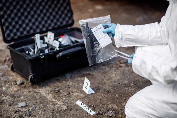 Indagine sulla scena del crimine - raccolta di prove — Foto Stock