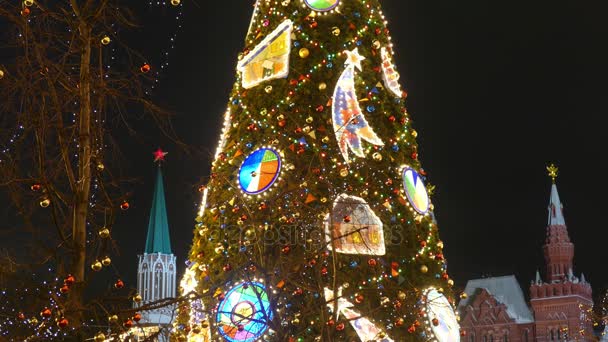 在莫斯科克里姆林宫的圣诞树 — 图库视频影像