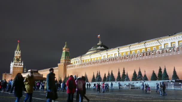 Muur van de Kremlevka bij nacht in Moskou — Stockvideo