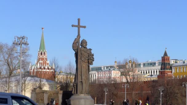 Monument till Prince Vladimir (ny) Kreml — Stockvideo